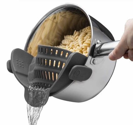 Dobra cena. BPA Free Silicone Clip On Strainer dla wszystkich garnków i patelni Pasta Strainer Clip On Food Strainer dla mięsa warzyw owoce w Internecie