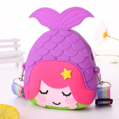 Dobra cena. Reniferki Dzieci Crossbody Torba Moneta Torba Silikonowa Torba Ramionowa Torba z szerokim regulowanym paskiem Torba makijażowa w Internecie