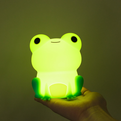 Dobra cena. Śliczna żaba noc noc dla dzieci kolorowa zmienna silikonowa nocna lampa do snu dla przedszkola wygaszający zegar do czasu ładowalny w Internecie